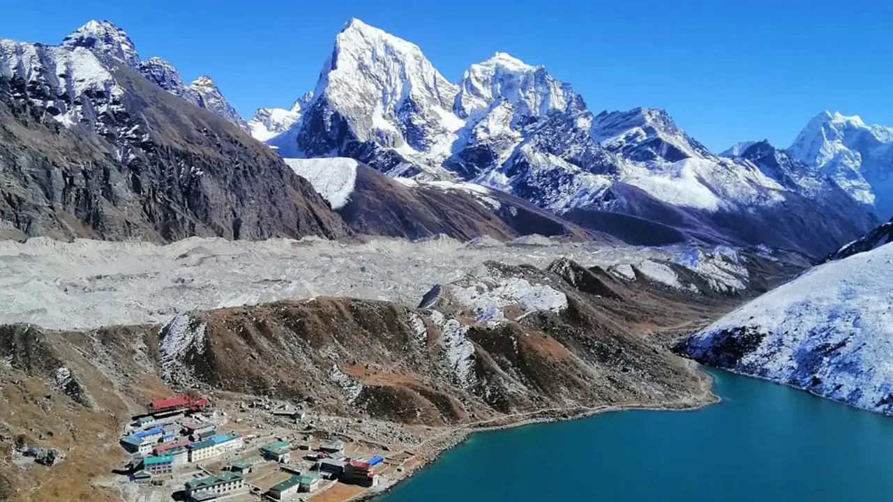 Gokyo Valley Trek – 15 Days