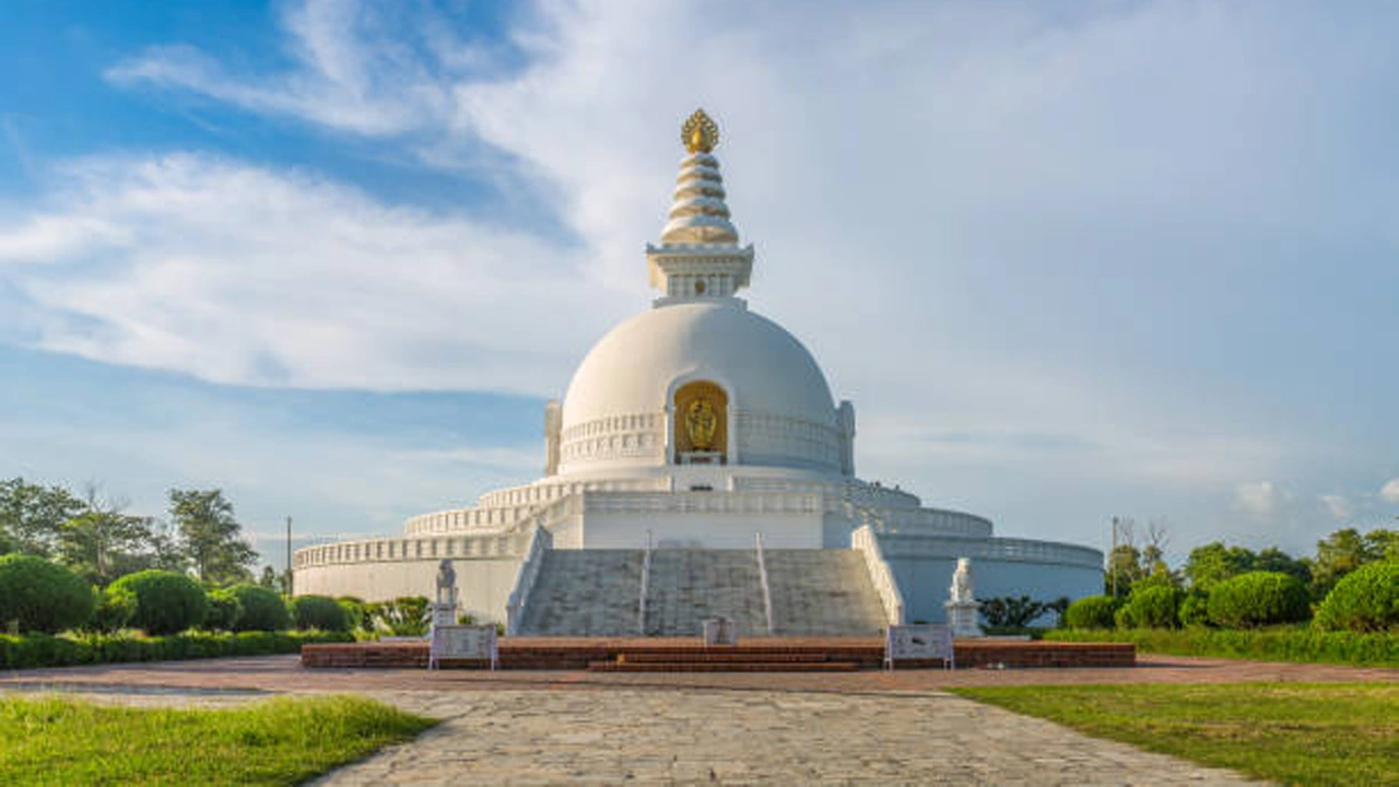 Kathmandu Chitwan Lumbini Pokhara Tour